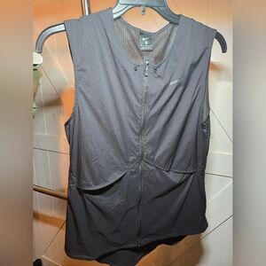 NIKE Repel Black Vest Ultra Lightweight Womens Medium NWT